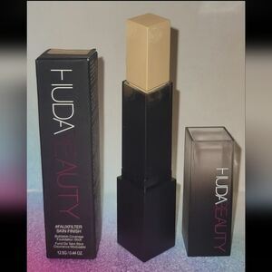Huda Beauty Faux Filter Skin Finish Foundation Stick Creme Brulee